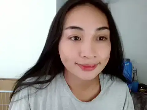 Snapshot of SweetLilly_18 chatting on December 4, 2:09 pm SweetLilly 18 online show from December 4, 2:09 pm