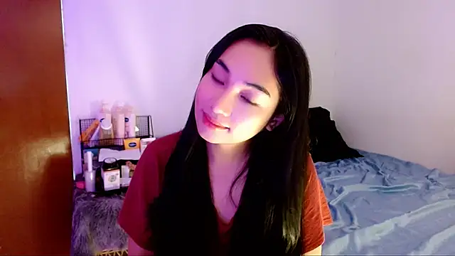 Snapshot of SweetLilly_18 chatting on September 25, 3:02 am SweetLilly 18 online show from September 25, 3:02 am