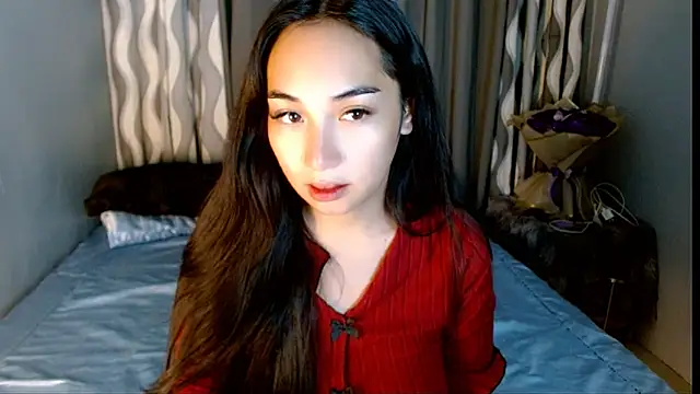 SweetLilly 18 online show from May 17, 3:06 am