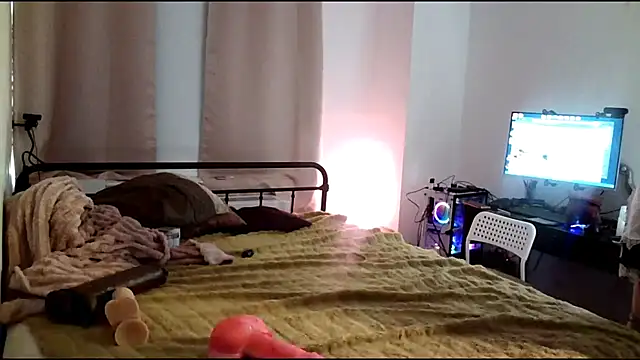 Mikela Alexa online show from July 17, 10:16 pm