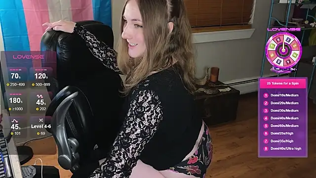 luluvaladon online show from October 29, 3:26 am