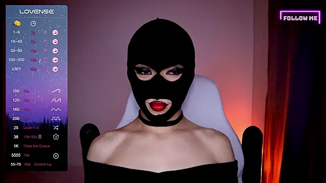 Bigfemblue online show from March 10, 11:30 pm