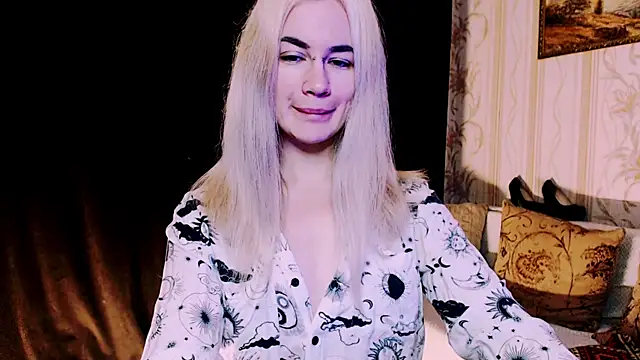 xxxcharismaaa online show from December 3, 6:17 am