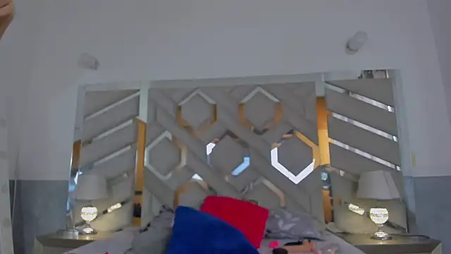 alexandra fire69x online show from April 7, 2:40 pm