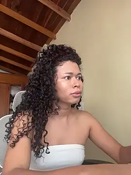 GabriSaenz online show from March 31, 1:02 pm