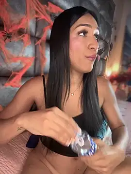 Ashly Miller online show from October 30, 8:41 pm