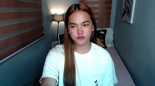 MoaningKylie online show from December 15, 1:02 am