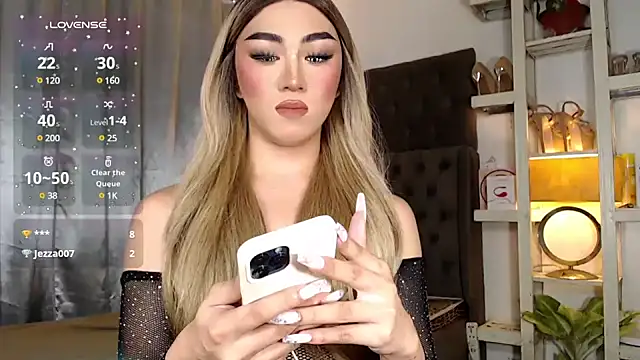 Local Hoelyx online show from December 5, 1:53 am