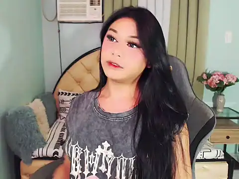 WeezyBabyXoxo online show from June 26, 3:05 pm