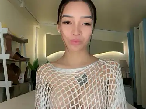  caroline69 online show from December 3, 2:49 am