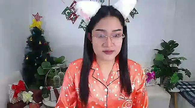 Snapshot of plysaithailand chatting on January 8, 11:19 pm plysaithailand online show from January 8, 11:19 pm