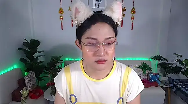 Snapshot of plysaithailand chatting on March 6, 2:03 am plysaithailand online show from March 6, 2:03 am