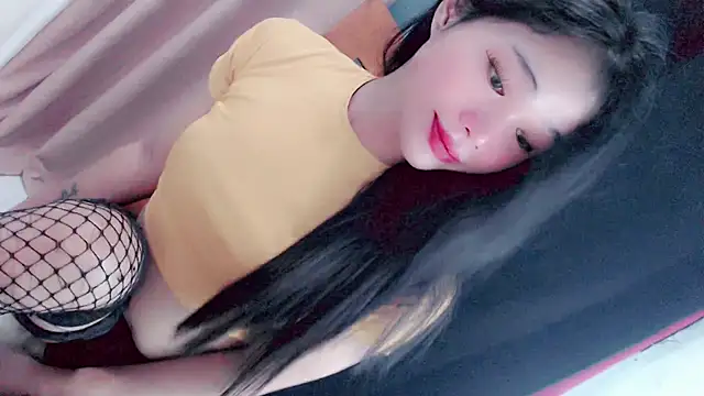 amomentoflust69 online show from February 26, 6:18 am