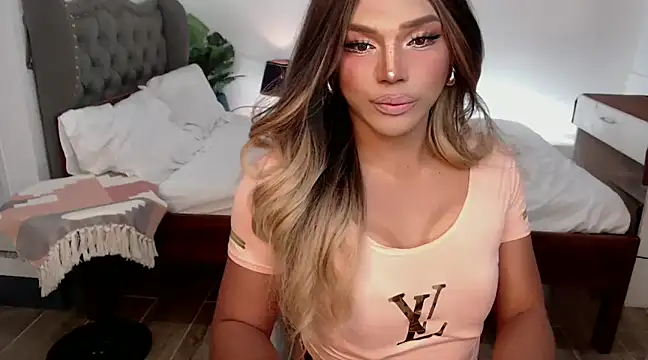Snapshot of liaa_lurrecams chatting on January 18, 6:31 am liaa lurrecams online show from January 18, 6:31 am