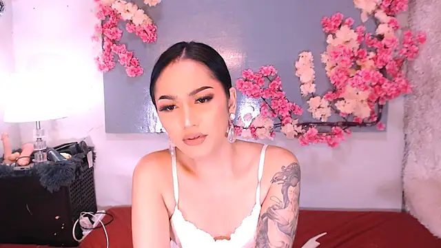 Snapshot of Oriental_Tiara chatting on September 11, 4:04 pm Oriental Tiara online show from September 11, 4:04 pm