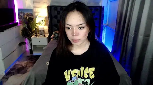 SweetCheska19 online show from February 9, 3:53 am