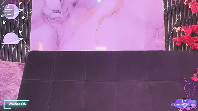 Hanna Evaanss online show from December 17, 9:31 pm