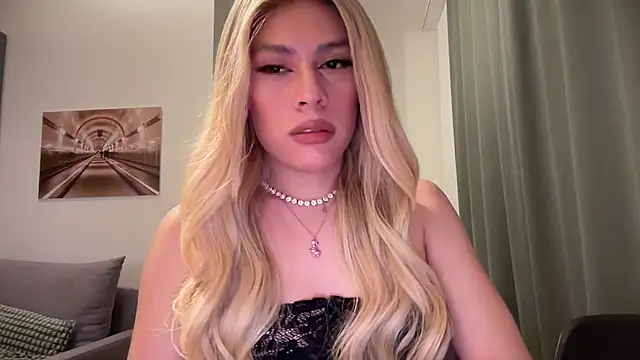 saray doll online show from March 5, 10:26 pm