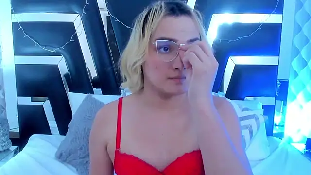 Snapshot of katya_kozlov chatting on February 20, 4:07 am katya kozlov online show from February 20, 4:07 am