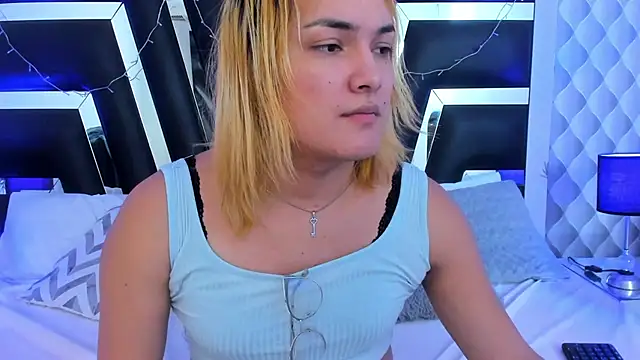 Snapshot of katya_kozlov chatting on September 12, 5:38 am katya kozlov online show from September 12, 5:38 am