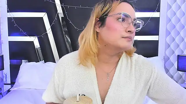 Snapshot of katya_kozlov chatting on September 26, 5:59 am katya kozlov online show from September 26, 5:59 am