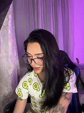 Samantha Bernardo online show from April 20, 4:25 am