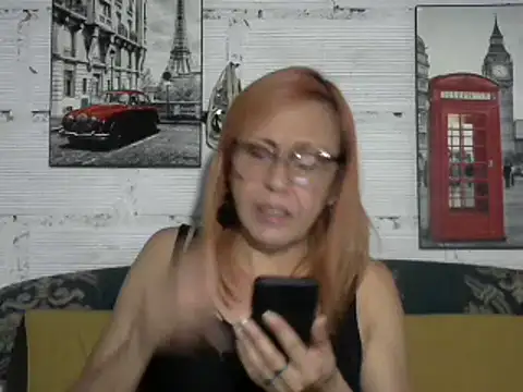 divahot08 online show from March 6, 9:28 pm