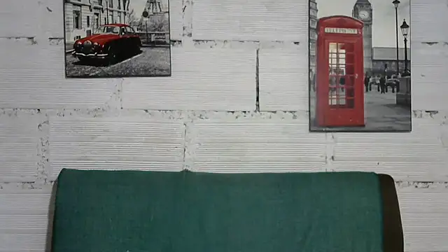 divahot08 online show from September 12, 9:09 pm