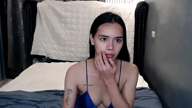 shecutie69 online show from November 12, 8:19 pm