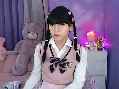 Snapshot of urlovelyfreya chatting on October 10, 5:36 pm urlovelyfreya online show from October 10, 5:36 pm