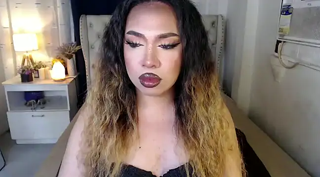 RebecaNextToYou online show from January 6, 5:49 pm