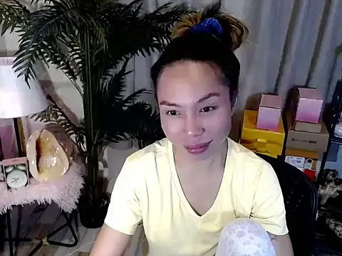 AsianTrixxx online show from May 3, 6:40 am