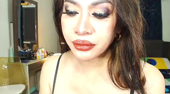 HugeKatarinaTS online show from February 2, 8:57 am