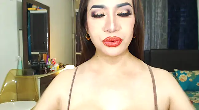 HugeKatarinaTS online show from March 16, 3:34 am