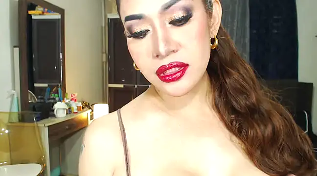 HugeKatarinaTS online show from March 20, 3:13 am