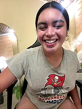 HotstuffCherrySummer online show from October 12, 8:50 am