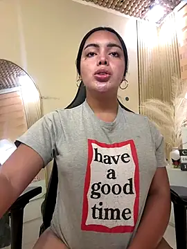 HotstuffCherrySummer online show from November 10, 9:10 am