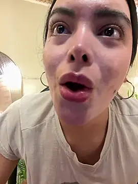 HotstuffCherrySummer online show from March 10, 8:18 am