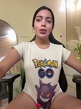 HotstuffCherrySummer online show from March 21, 9:25 am