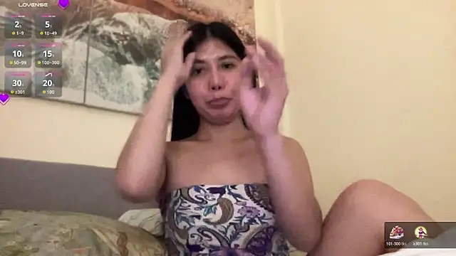 Snapshot of Anna_Leah chatting on October 19, 2:31 pm Anna Leah online show from October 19, 2:31 pm