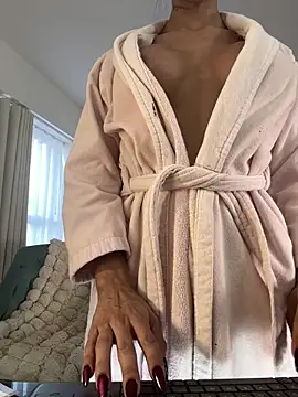 divavirtual11 online show from September 13, 9:42 pm