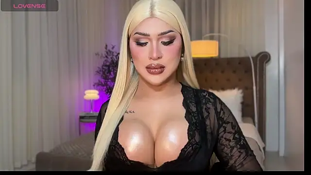 Your Majesty Tyra online show from November 13, 4:54 am