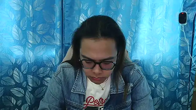 Your PrettyGirlxxx online show from October 22, 2:24 am