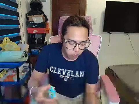 Your PrettyGirlxxx online show from March 1, 3:34 am