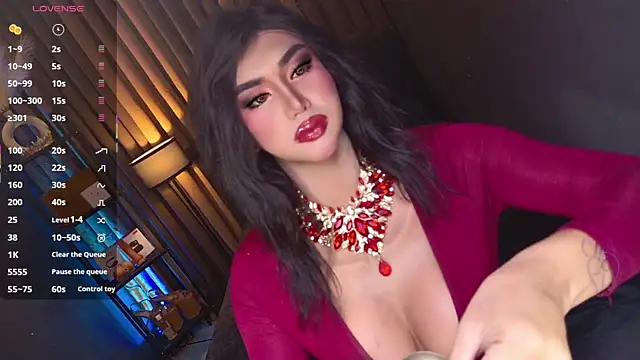 Snapshot of SexGoddess_Celine chatting on October 13, 6:52 pm SexGoddess Celine online show from October 13, 6:52 pm