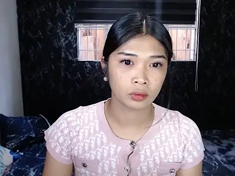 Maria-Moore online show from April 14, 9:47 am