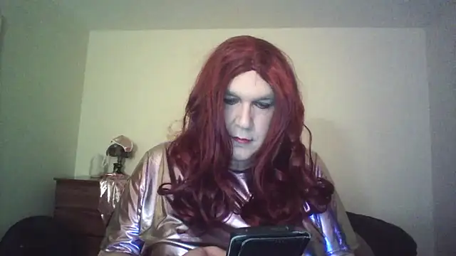 LyssaDragonshadow online show from April 17, 11:50 pm