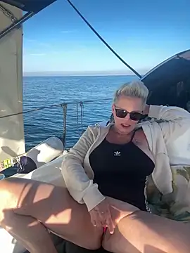 German Milf online show from September 21, 7:03 am