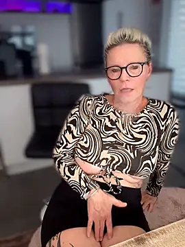 German Milf online show from October 7, 1:34 pm