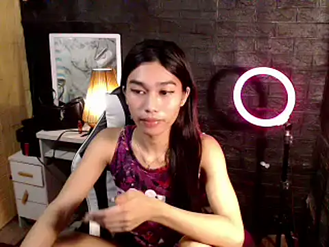 Snapshot of ToKeNa chatting on March 15, 5:57 pm ToKeNa online show from March 15, 5:57 pm
